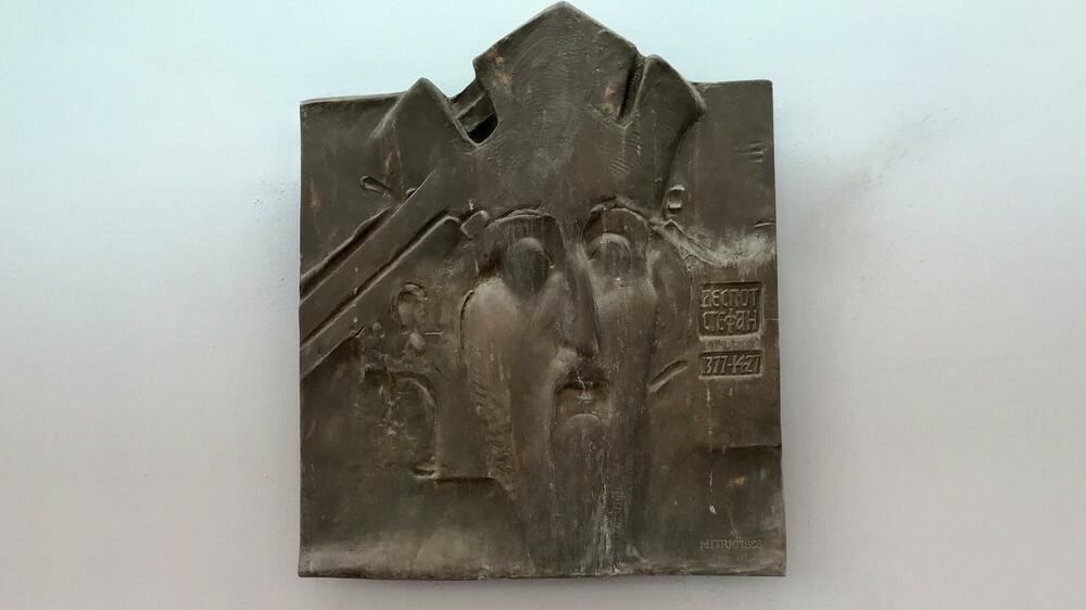 <p>Što se više približavamo našem cilju, to je ravnica talasastija. Na prilazu Budimu vidimo mađarski glavni grad onako kako ga nikada nismo vidjeli - ogromna naseobina na brdovitoj obali</p>