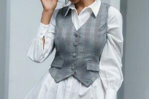 Donosi poseban šarm: Kako kombinovati ponovo moderni prsluk