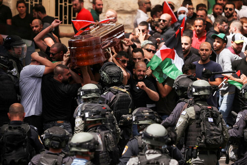 Sa jučerašnje sahrane Širin Abu Akleh, Foto: Reuters