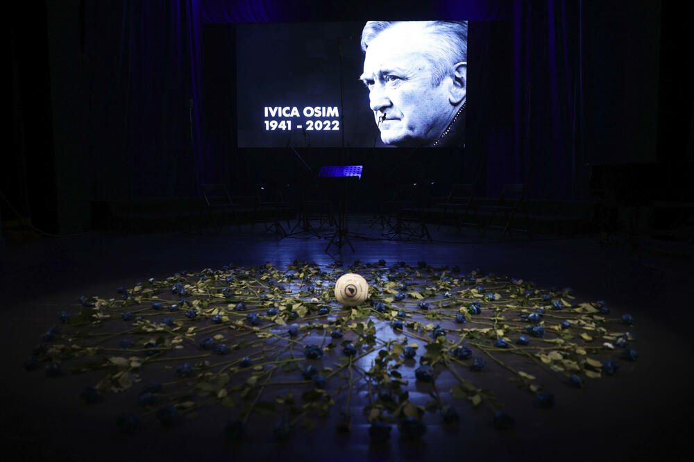 Sa komemoracije Ivici Osimu, Foto: AP Photo/Armin Durgut