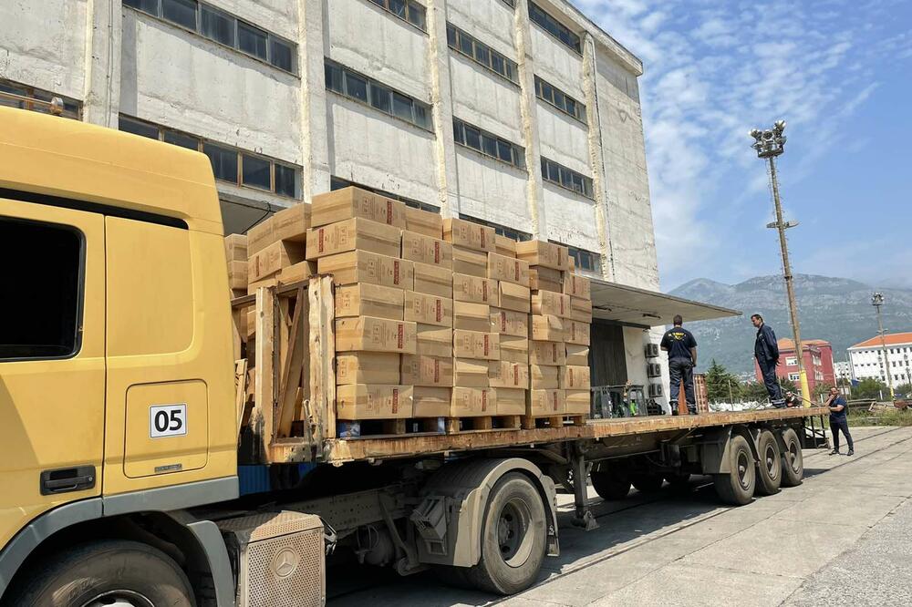 Oduzimanje duvanskih proizvoda u Luci Bar, Foto: Ana Burić