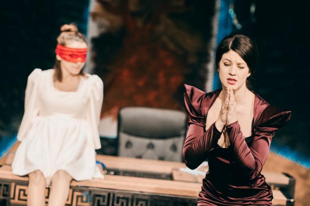 Scena iz predstave "Ifigenija", Foto: Duško Miljanić