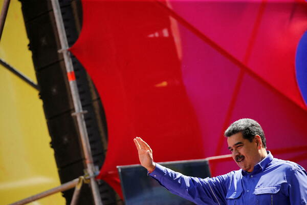 SAD relaksiraju sankcije Venecueli: Može da se pregovara, ali ne...