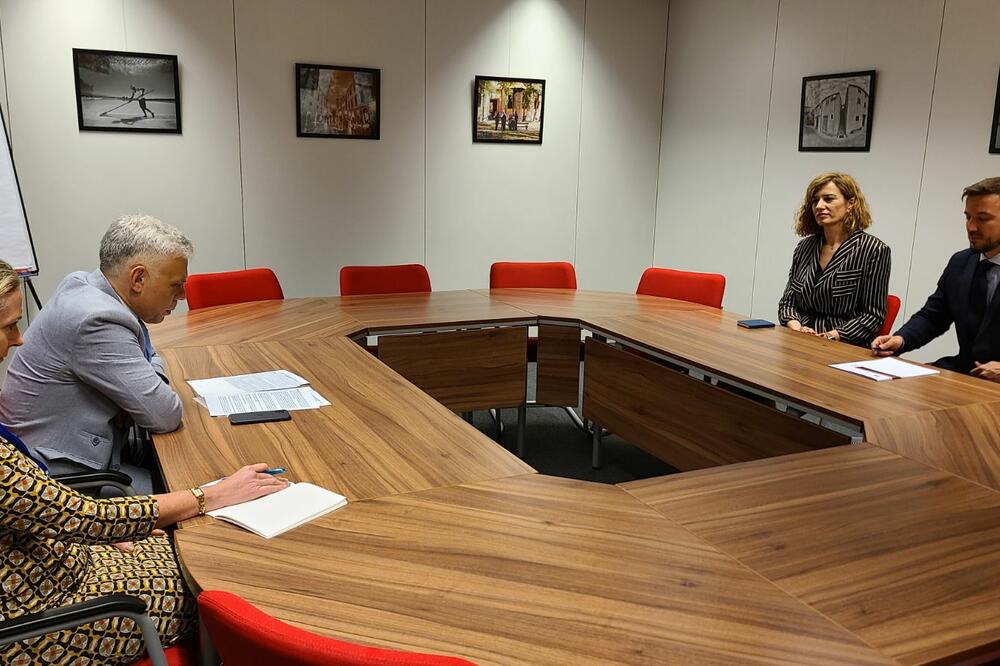 Sa sastanka, Foto: Generalni sekretarijat Vlade