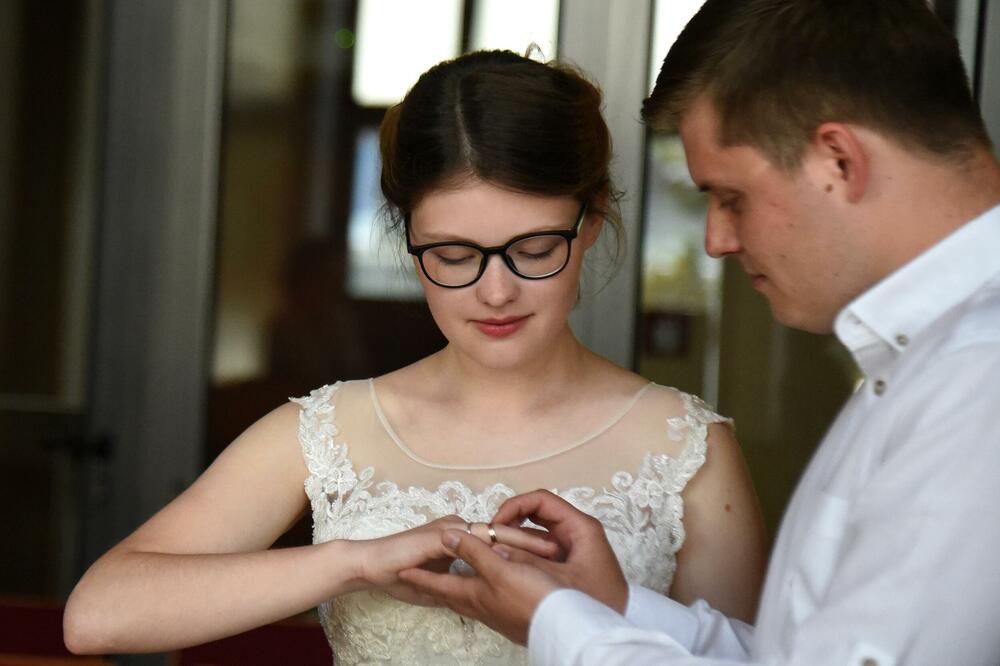 Ruskinja i Ukrajinac vjenčali se u Podgorici: Ljubav jača od rata...