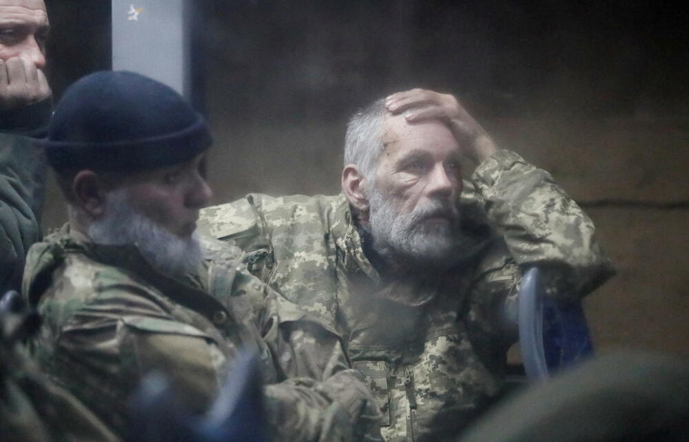 Ukrajinski vojnici iz Azovstala se prevoze na teritoriju pod kontrolom Rusije