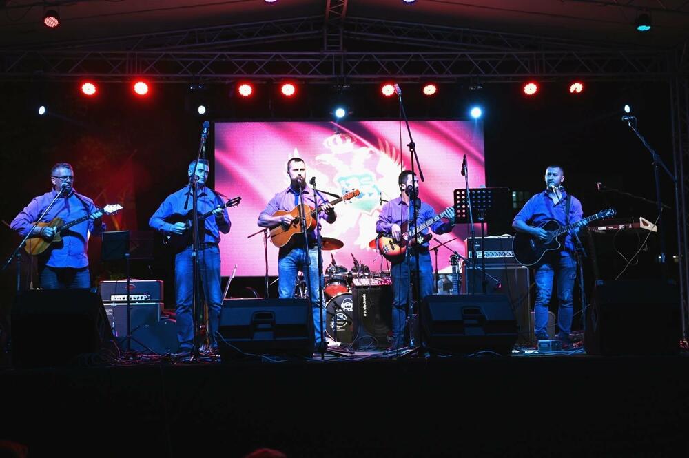 <p>Bjelopoljce i Bjelopoljke oduševio je i nastup najmlađih učesnika koji će Bijelo Polje predstavljati na takmičenju "Crna Gora u ritmu Evrope"</p>