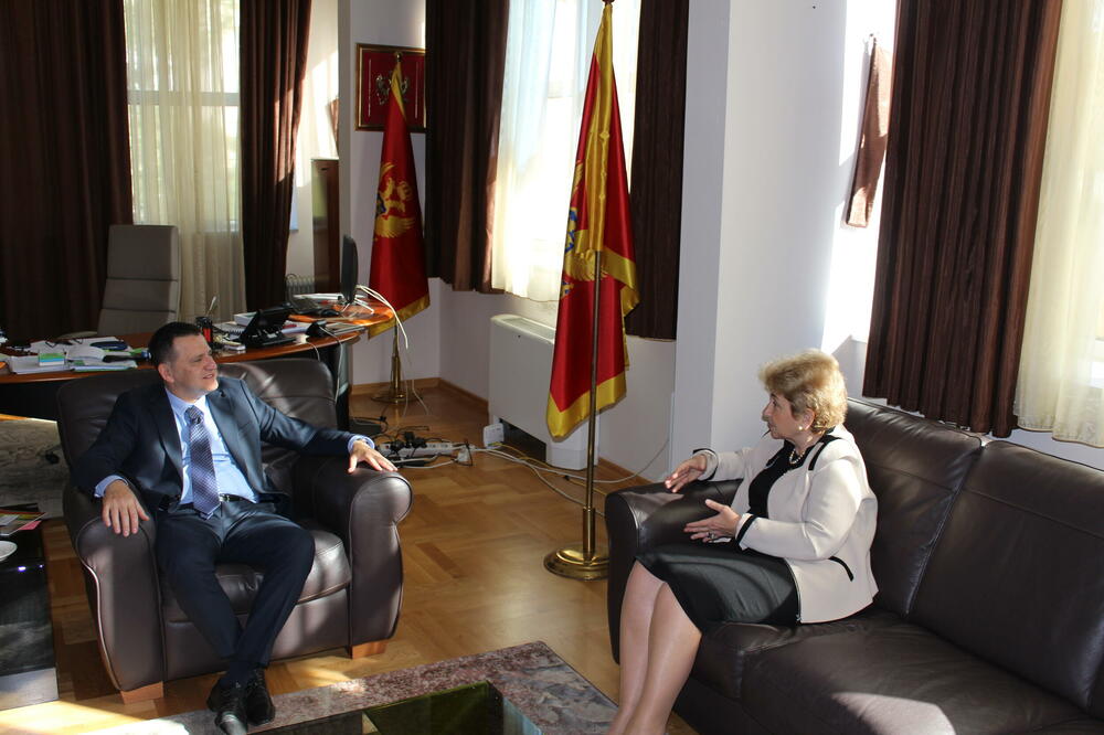 Vojinović i Plugčijeva, Foto: Ministarstvo prosvjete