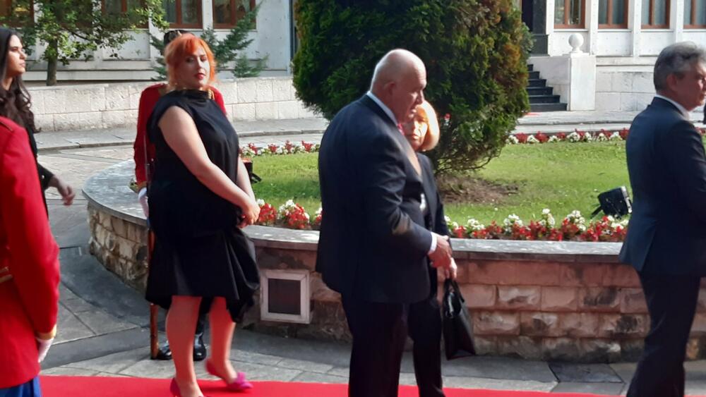 <p>"Želim da se Crne Gore sjetimo češće i da ljubav prema njoj iskazujemo svakodnevno - plaćajući porez, čuvajući okolinu i njeno bogatstvo", kazao je premijer</p>