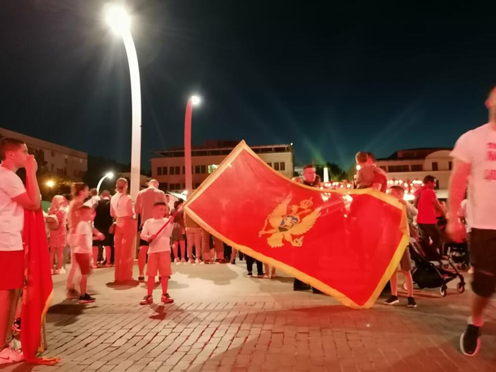 <p>Crna Gora u subotu proslavlja 16 godina od obnove državne nezavisnosti</p>