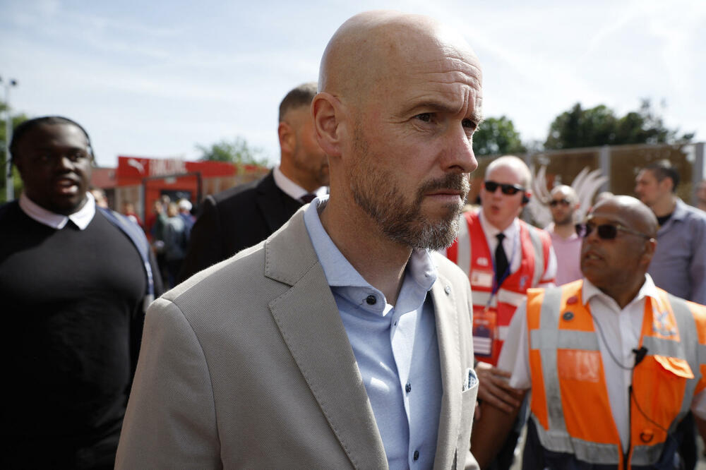 Ten Hag juče pred meč sa Palasom, Foto: Reuters
