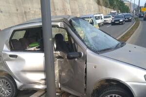 Povrijeđen Budvanin, autom udario u stub rasvjete