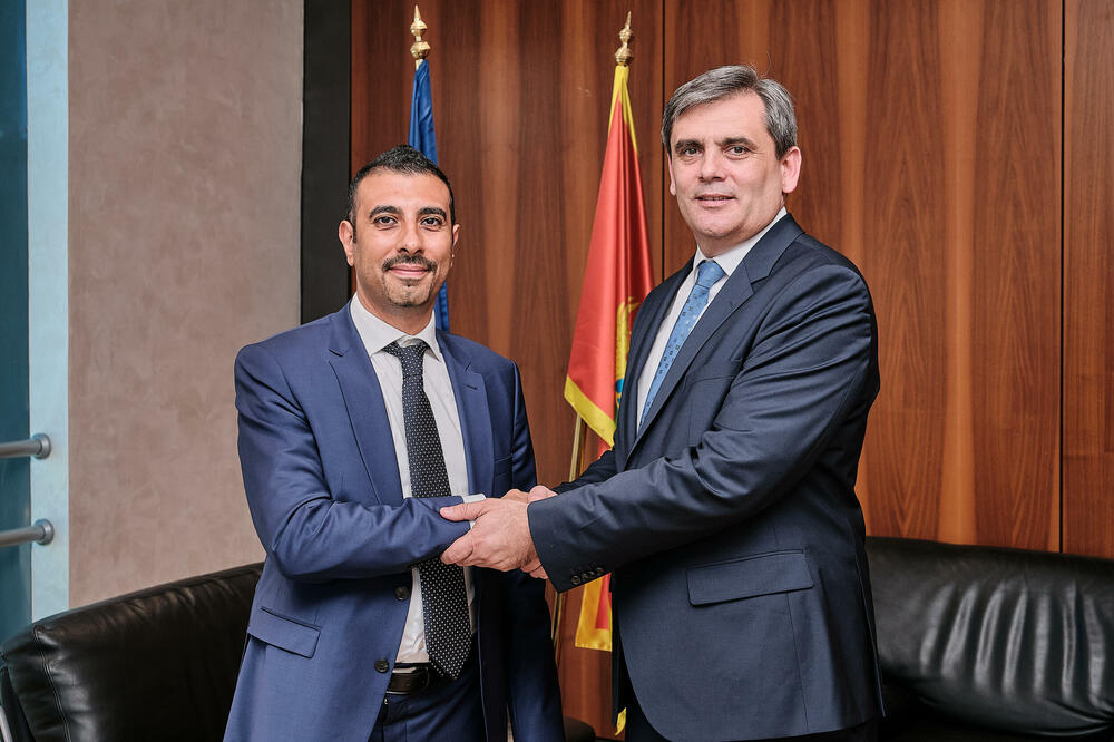 Sa sastanka, Foto: MKI