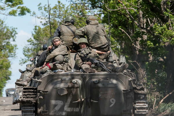 Ukrajinska vojska: Ruski vojnici u regionima Lugansk i Donjeck...