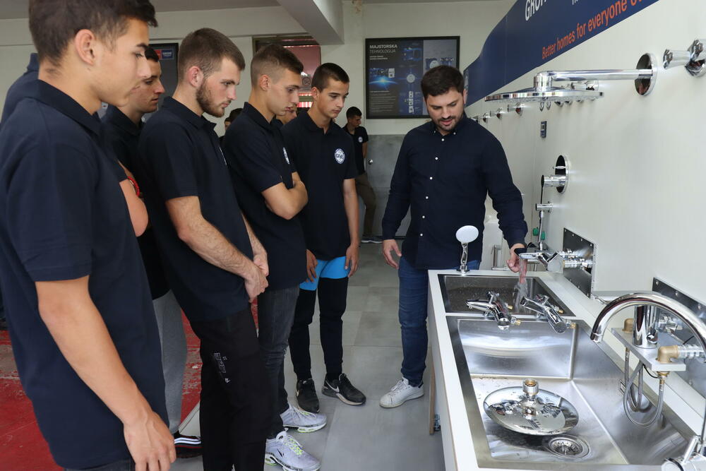 <p>Kvalitetni temelji za prosperitetnu budućnost.</p>