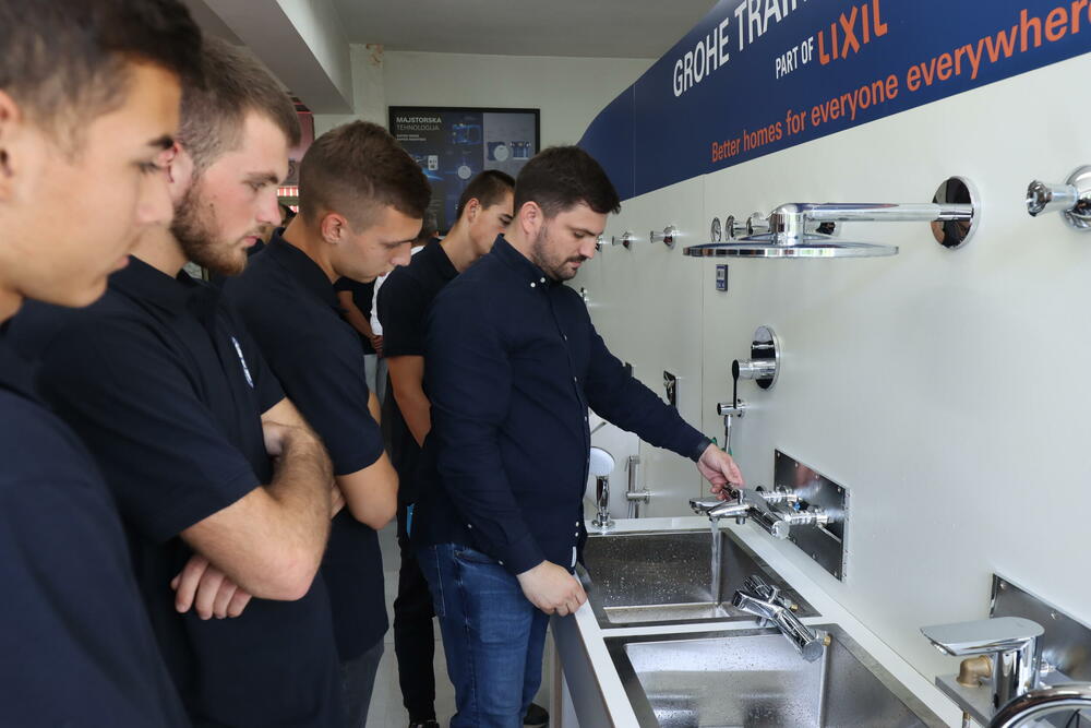 <p>Kvalitetni temelji za prosperitetnu budućnost.</p>