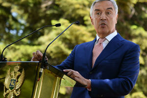 Đukanović: Abazoviću će suditi birači, sudovi i istorija