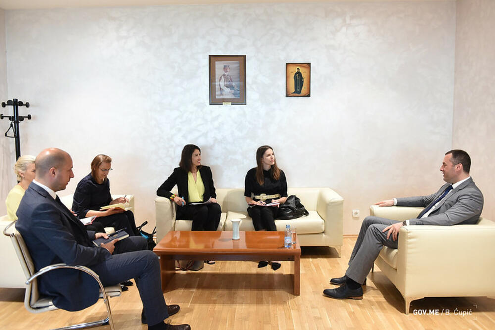 Sa sastanka, Foto: MZD