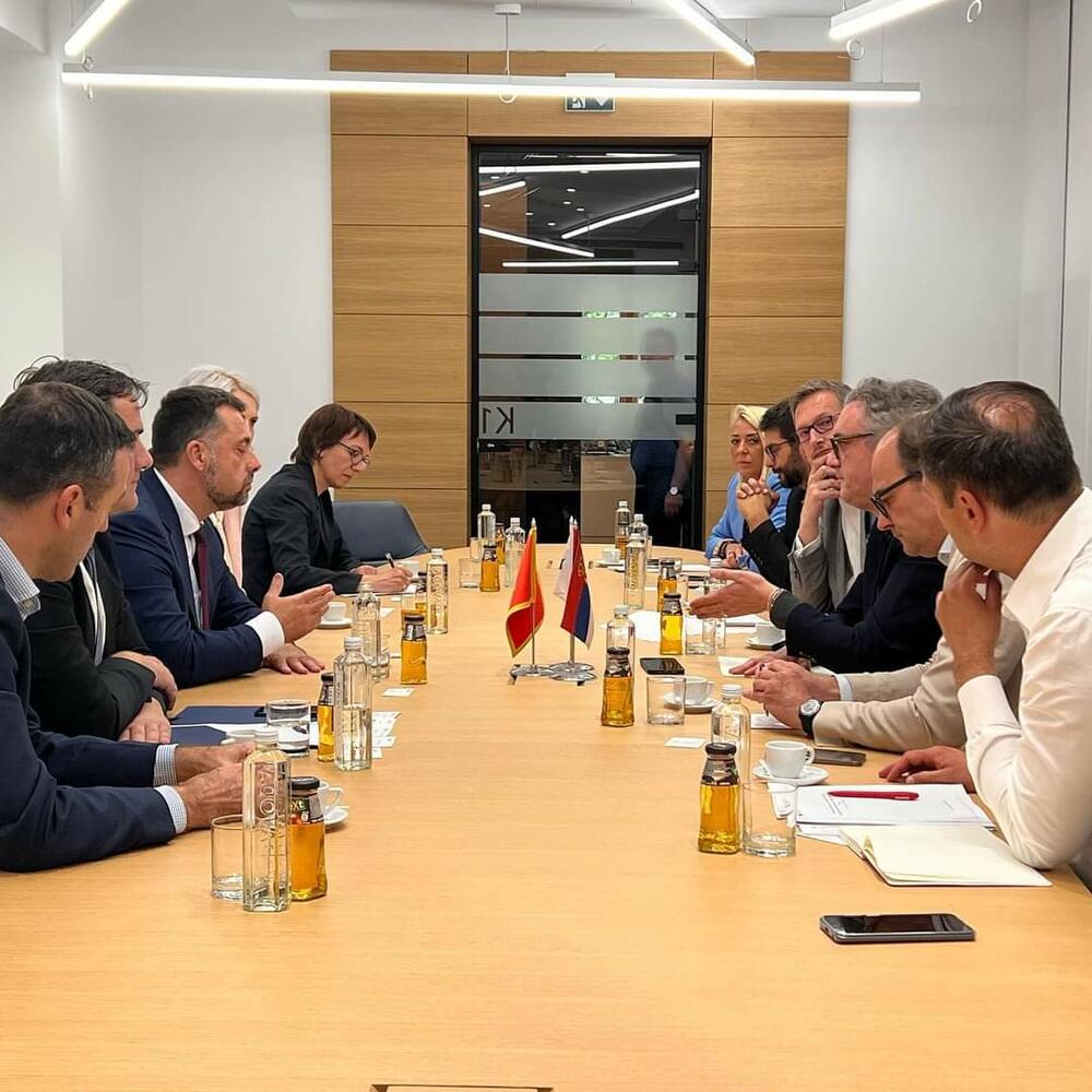 Tokom jučerašnjeg sastanka