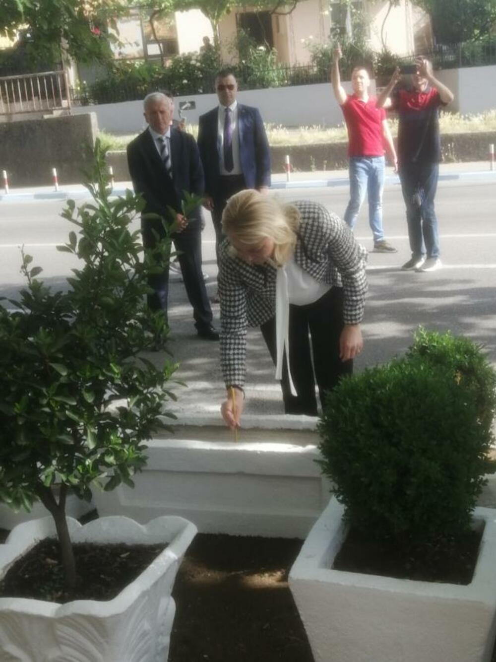 <p>Ministar pravde Marko Kovač je rekao da mu je v.d. VDT Maja Jovanović kazala da je spremna da lično preuzme taj slučaj</p>