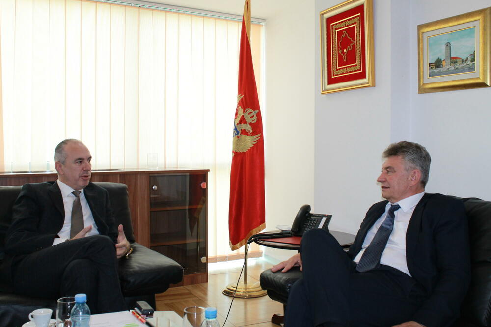 Đeka i Neđeši, Foto: Ministarstvo ljudskih i manjinskih prava