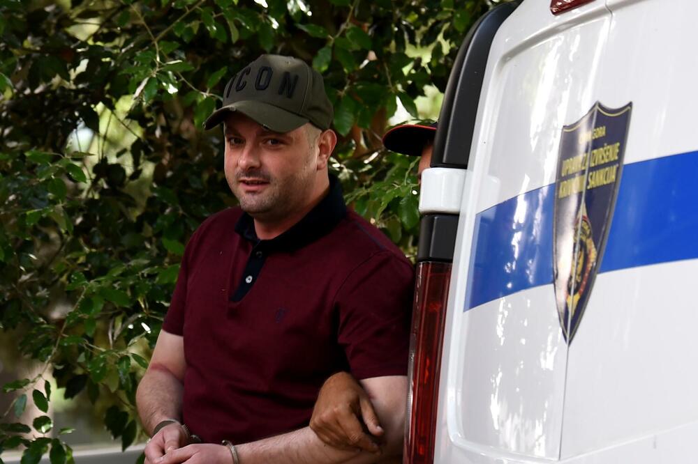 Miloš Medenica nakon hapšenja, Foto: Boris Pejović