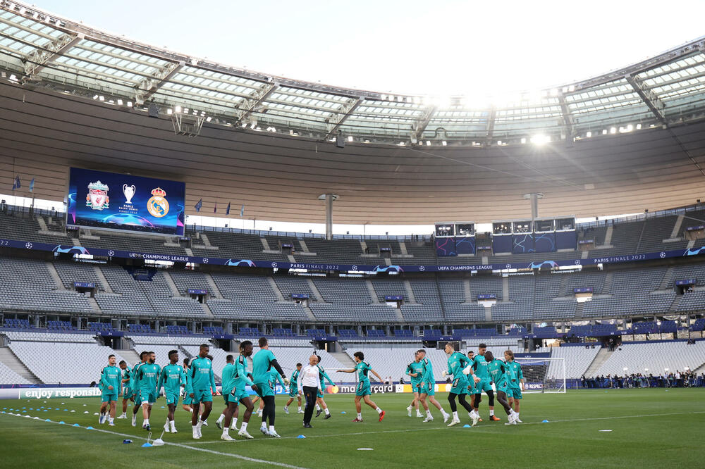 Fudbaleri Reala na sinoćnjem treningu, Foto: Reuters