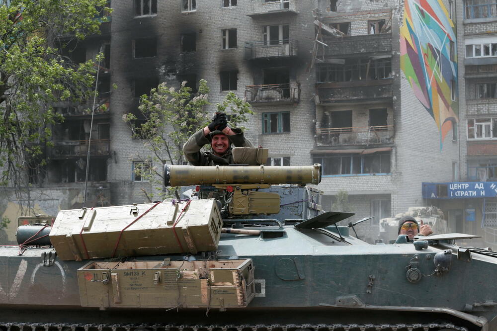 Pripadnici proruskih snaga u Popasni u Luganskoj oblasti, Foto: Rojters