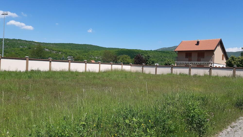 Kompleks vrijedi najmanje 100.000 eura: Kuća i zemljište koji se vode na Jovanićevu majku