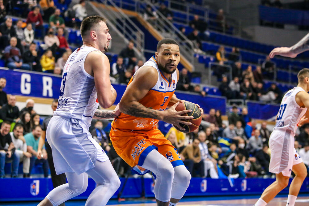 Duel Smita (Mornar) i Atića (Budućnost), Foto: KK Mornar