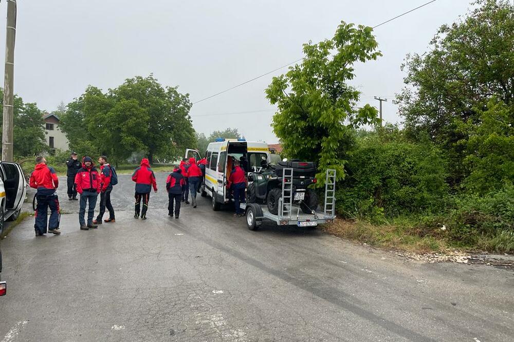 U potragu uključeno preko 300 ljudi koji obilaze teren, Foto: Hrvatska gorska služba spasavanja Tviter