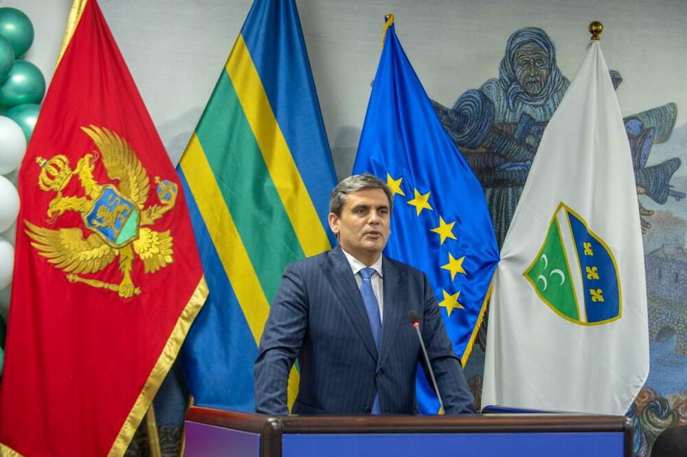 Ibrahimović tokom Skupštine u Baru, Foto: Bošnjačka stranka