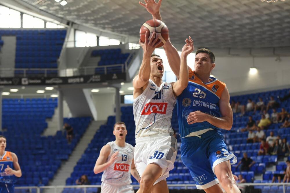 Petar Popović na današnjem meču, Foto: KK Budućnost Voli