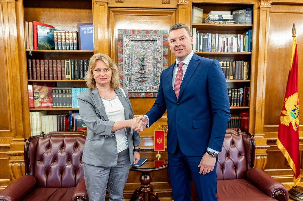 Sa sastanka, Foto: MUP