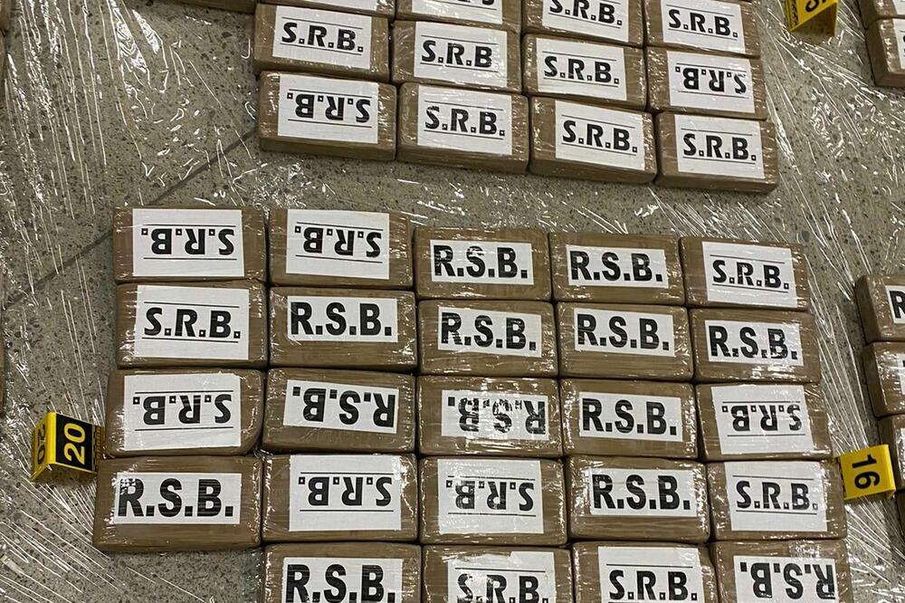 Zaplijenjeni kokain, Foto: Uprava policije