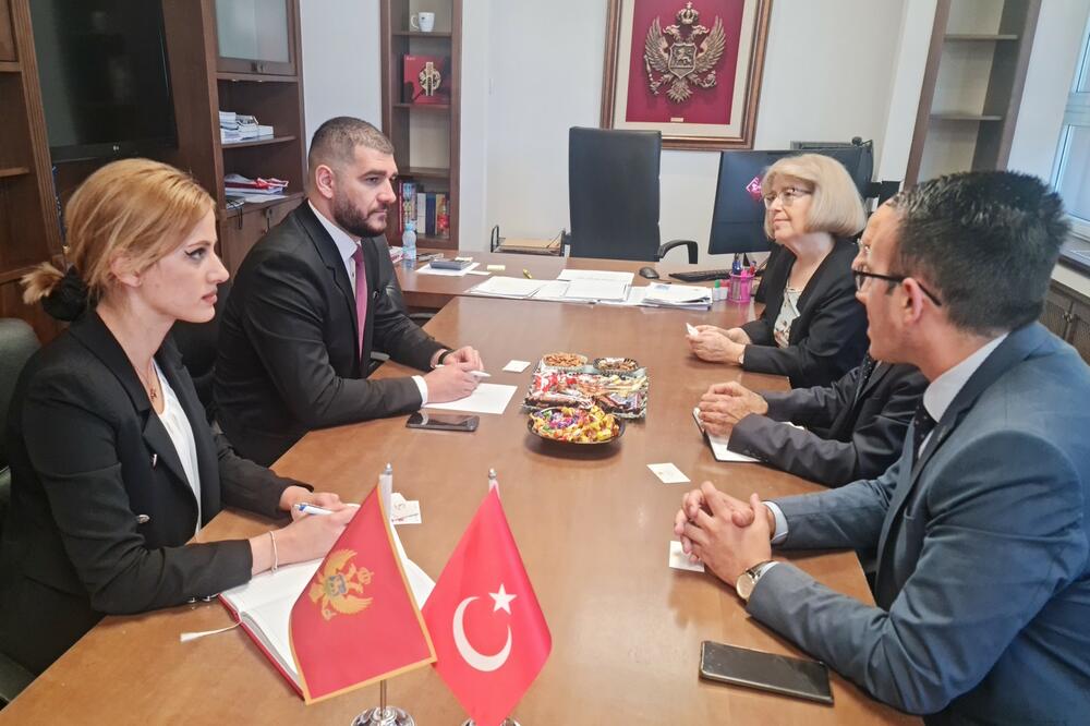 Foto: Uprava prihoda i carina