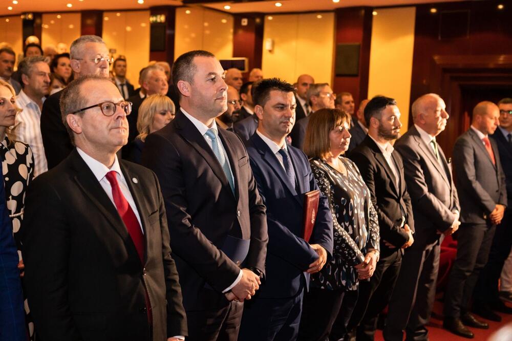 Sa svečanosti, Foto: IJZCG