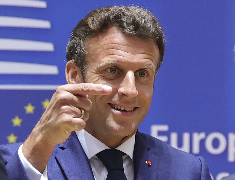 Ponudio posredovanje Francuske: Makron 