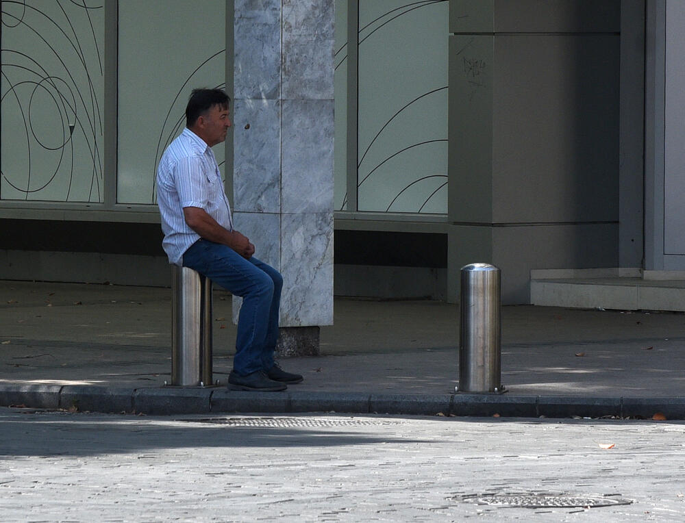 <p>Ozbiljnije padavine ne mogu se očekivati prije 15. juna, rano je za dugoročnije prognoze za predstojeće ljeto, poručio meteorolog Dušan Pavićević</p>