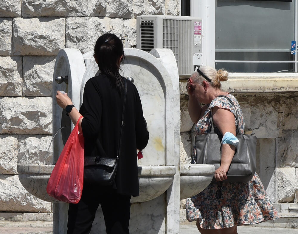 <p>Ozbiljnije padavine ne mogu se očekivati prije 15. juna, rano je za dugoročnije prognoze za predstojeće ljeto, poručio meteorolog Dušan Pavićević</p>