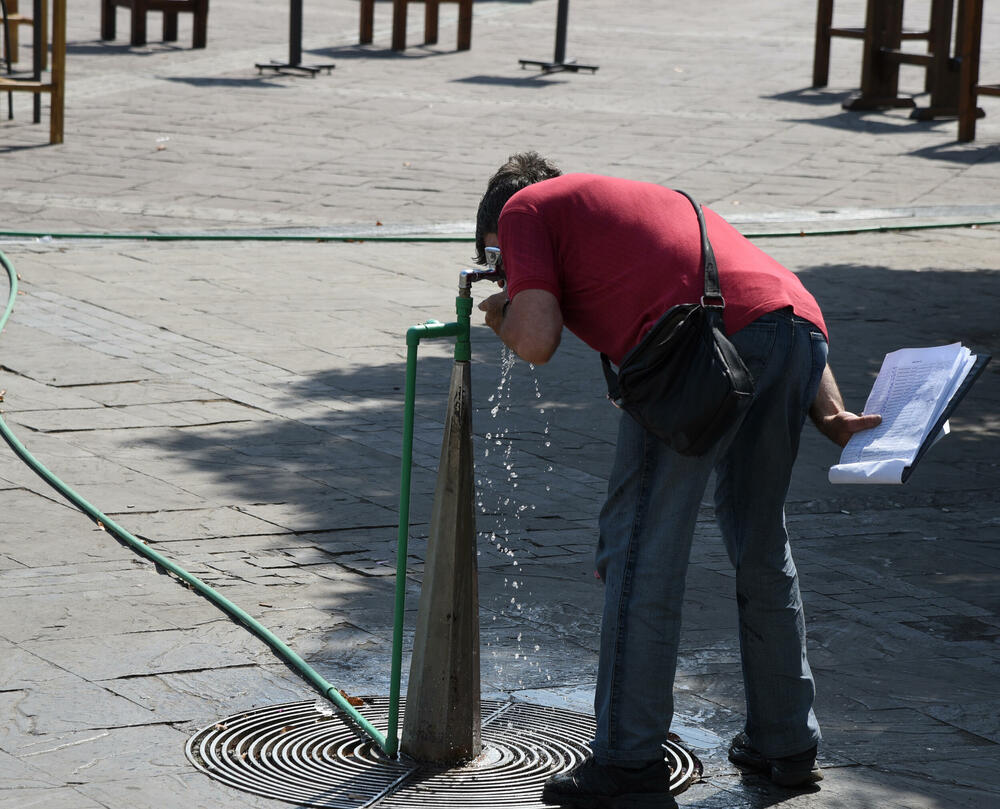 <p>Ozbiljnije padavine ne mogu se očekivati prije 15. juna, rano je za dugoročnije prognoze za predstojeće ljeto, poručio meteorolog Dušan Pavićević</p>