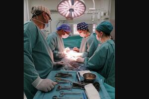 KCCG: Prvi put izvedene najsloženije operacije iz dječije urologije