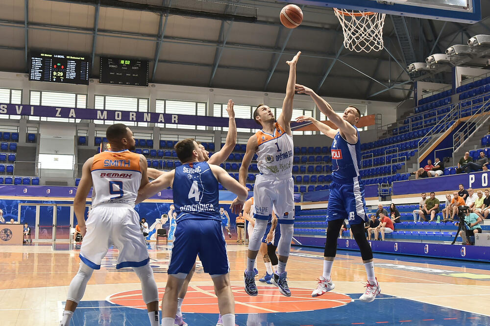 Vladimir Mihailović na današnjoj utakmici, Foto: KSCG