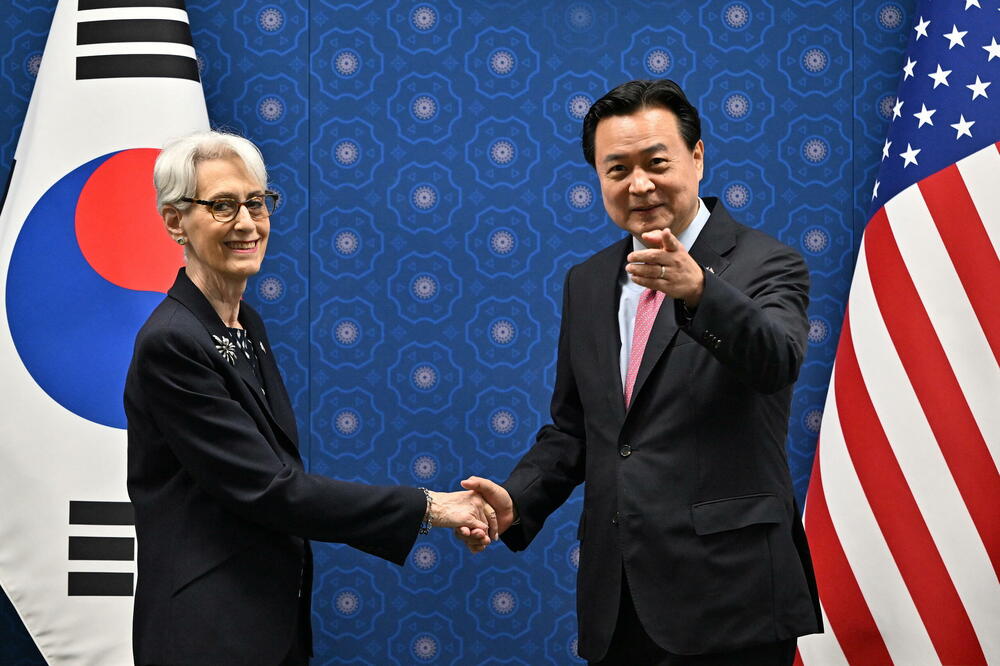 Šerman i Čo Hjun-Dong tokom konferencije u Seulu, Foto: Reuters