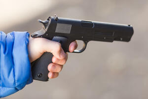Dvogodišnjak u Floridi slučajno ubio oca: Roditelji pištolj...