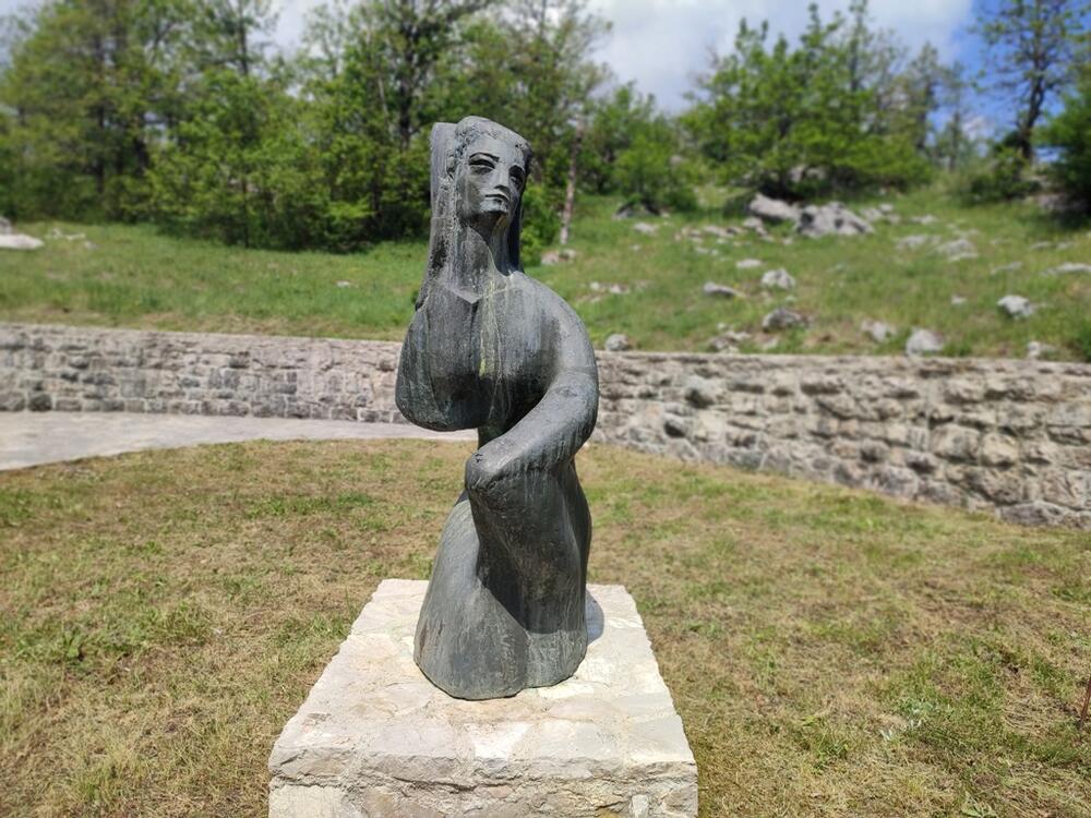 <p>I ove godine spomenici su pričali o stradanju, ubijenoj nejači, o plaču koji se i danas čuje, o pivskoj krvavoj bajci i pivskom Vitlejemu</p>