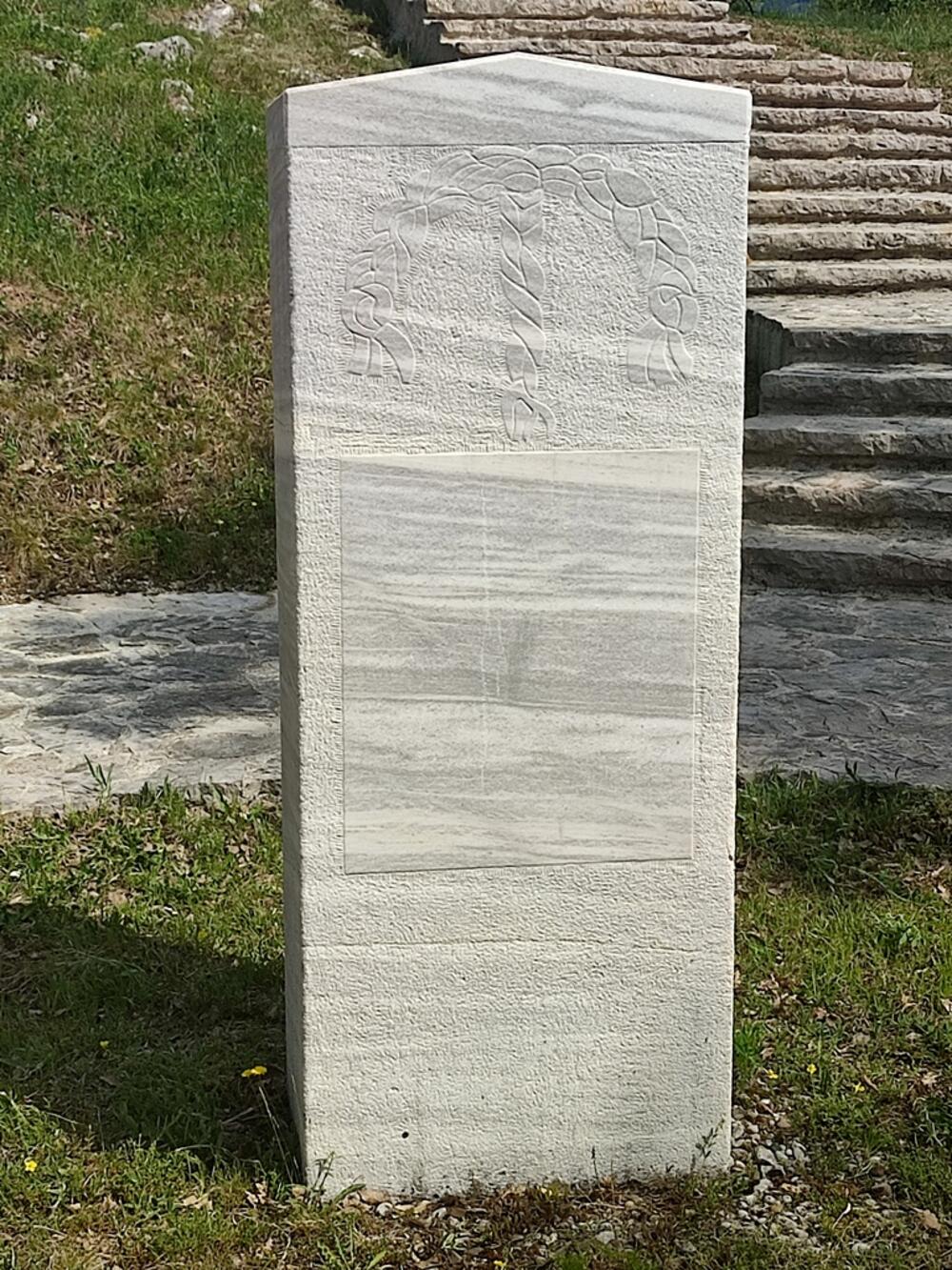 <p>I ove godine spomenici su pričali o stradanju, ubijenoj nejači, o plaču koji se i danas čuje, o pivskoj krvavoj bajci i pivskom Vitlejemu</p>