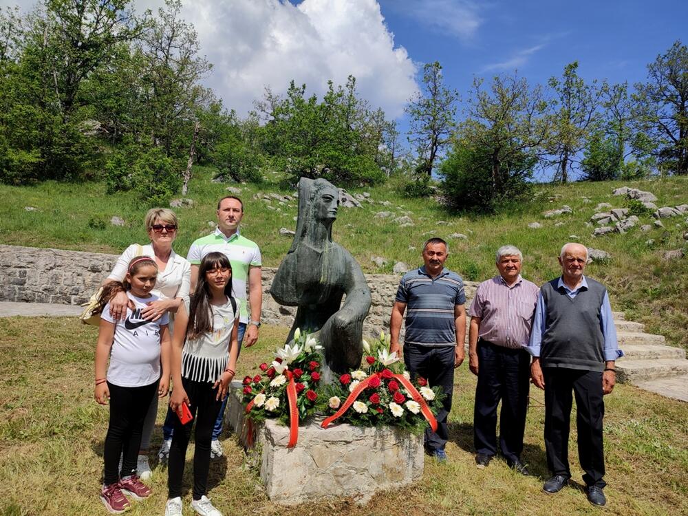 <p>I ove godine spomenici su pričali o stradanju, ubijenoj nejači, o plaču koji se i danas čuje, o pivskoj krvavoj bajci i pivskom Vitlejemu</p>