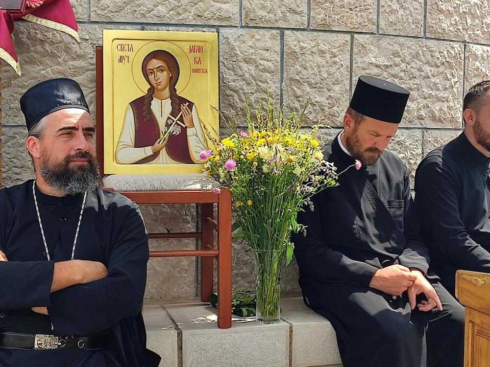 <p>I ove godine spomenici su pričali o stradanju, ubijenoj nejači, o plaču koji se i danas čuje, o pivskoj krvavoj bajci i pivskom Vitlejemu</p>