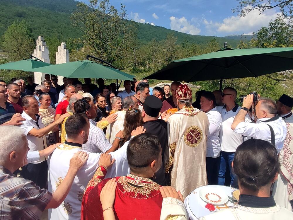 <p>I ove godine spomenici su pričali o stradanju, ubijenoj nejači, o plaču koji se i danas čuje, o pivskoj krvavoj bajci i pivskom Vitlejemu</p>